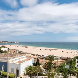 https://comfort-1bdr-apartment-w-pool-by-lovelystay.hotelaalgarve.com